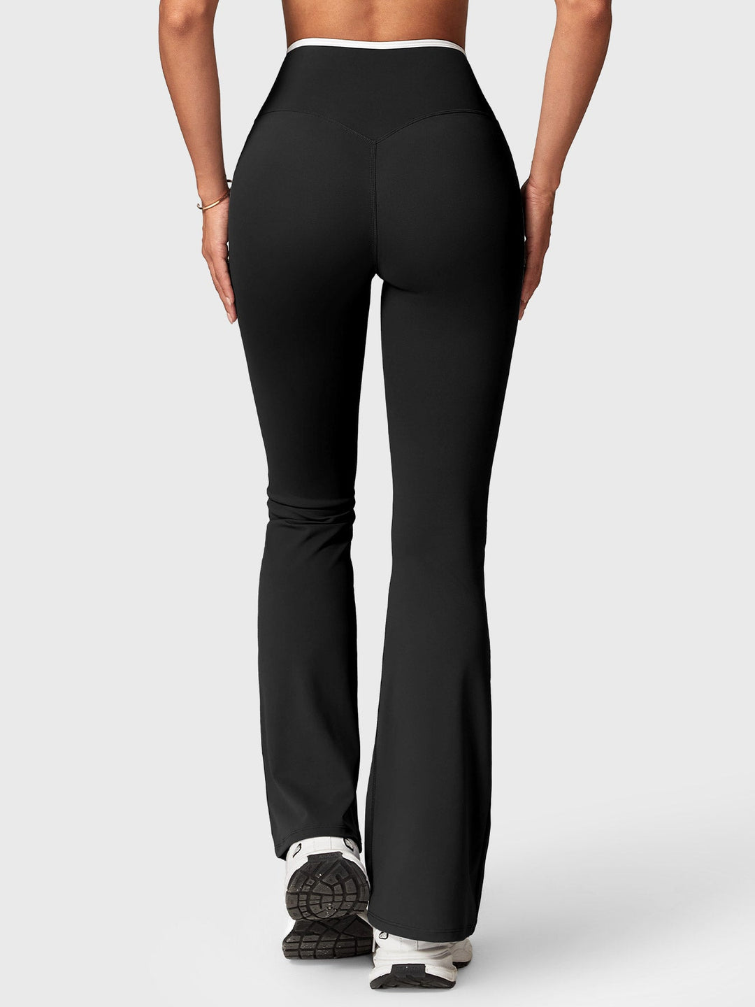 Emilia Contrast Trim Flare Leggings in Black
