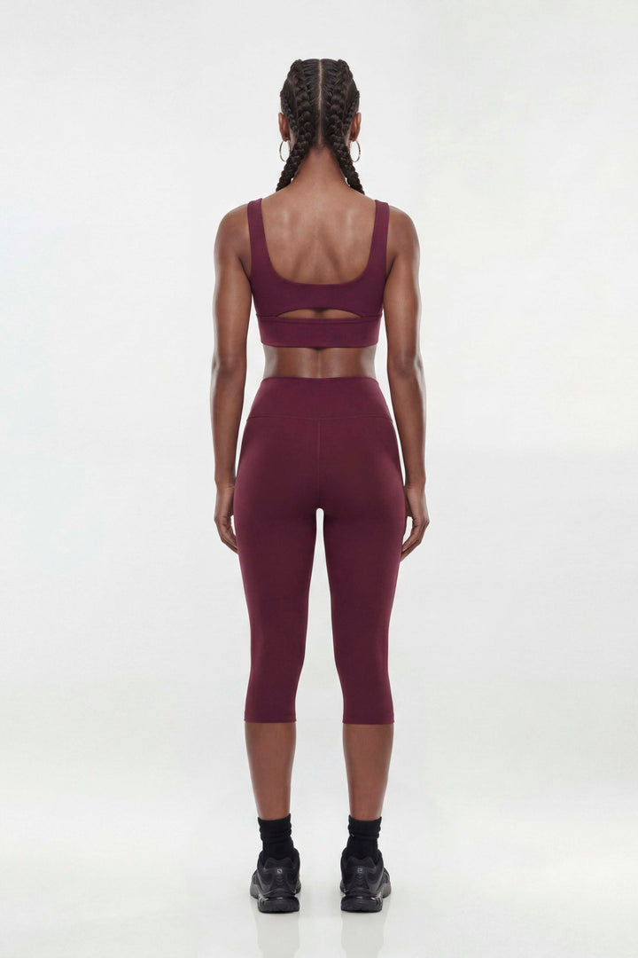 Velocity High-Rise Capri Leggings