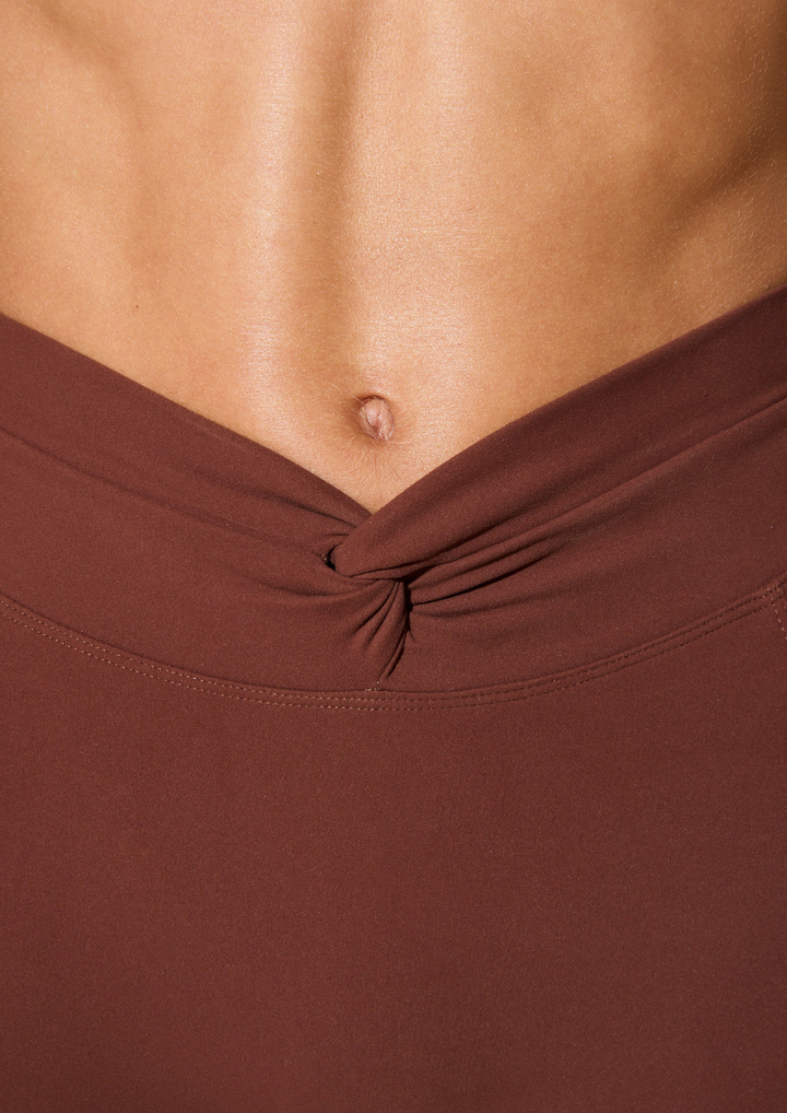 Iraida Twist Waist Flare pocket Leggings in Chocolate